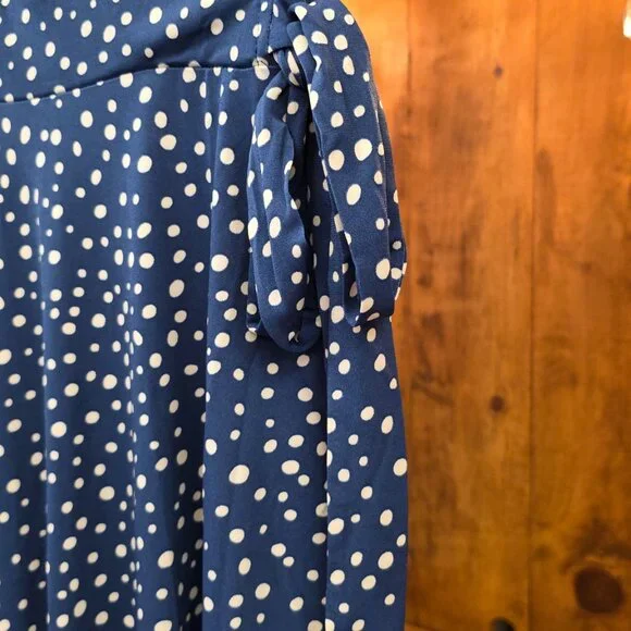 Gilli Blue Ivory Polka Dot Faux Wrap Fit & Flare Dress XS Side Tie Stretch NWT - Picture 5 of 7